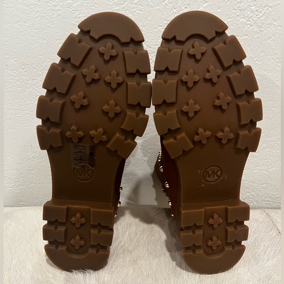 New! MICHAEL Michael Kors Ridley Studded Leather Gore Lug Sole Booties -8 - Picture 4 of 7